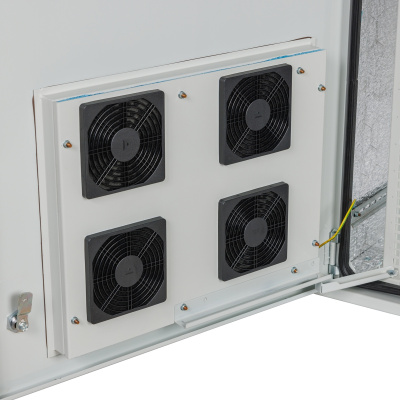 Шкаф климатический телекоммуникационный навесной (ШКТН) 19 ,15U(680x550)