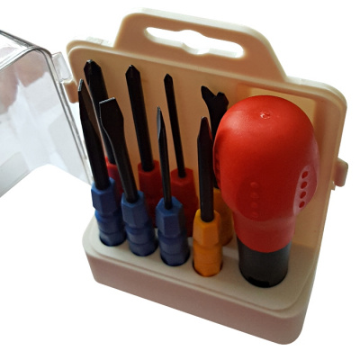 Отвертка со сменными насадками, 8 насадок
