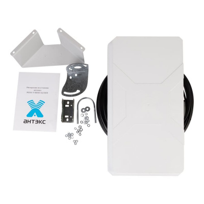 Антенна Nitsa-5 MIMO 2x2 BOX выносная, панельная, направленная LTE800/GSM900/GSM1800/UMTS2100/DC-HSPA/LTE2600/2*(9-14) dBi/2*SMA-male/USB удлинитель 10м/
